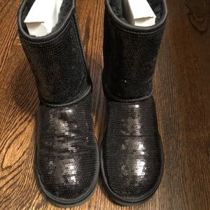 Size 8 black sequin uggs